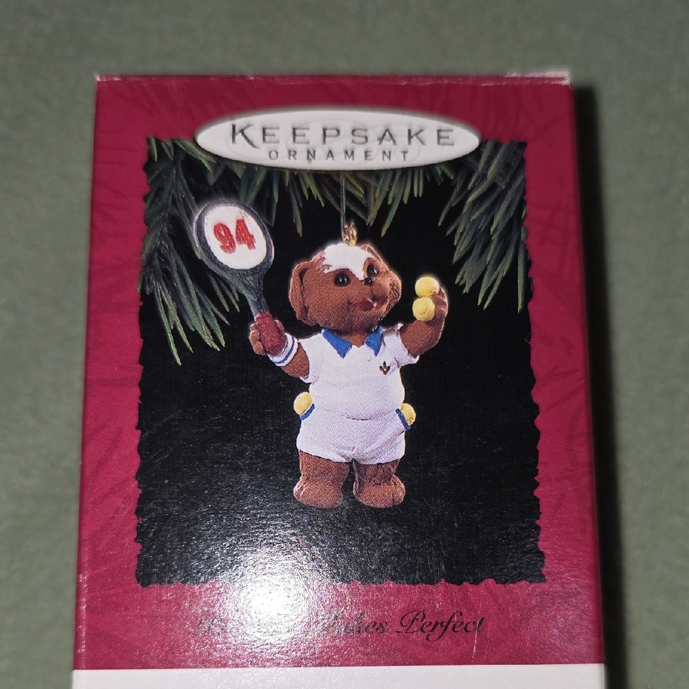 Hallmark Keepsake Ornament - Tennis Bear in White and Brown